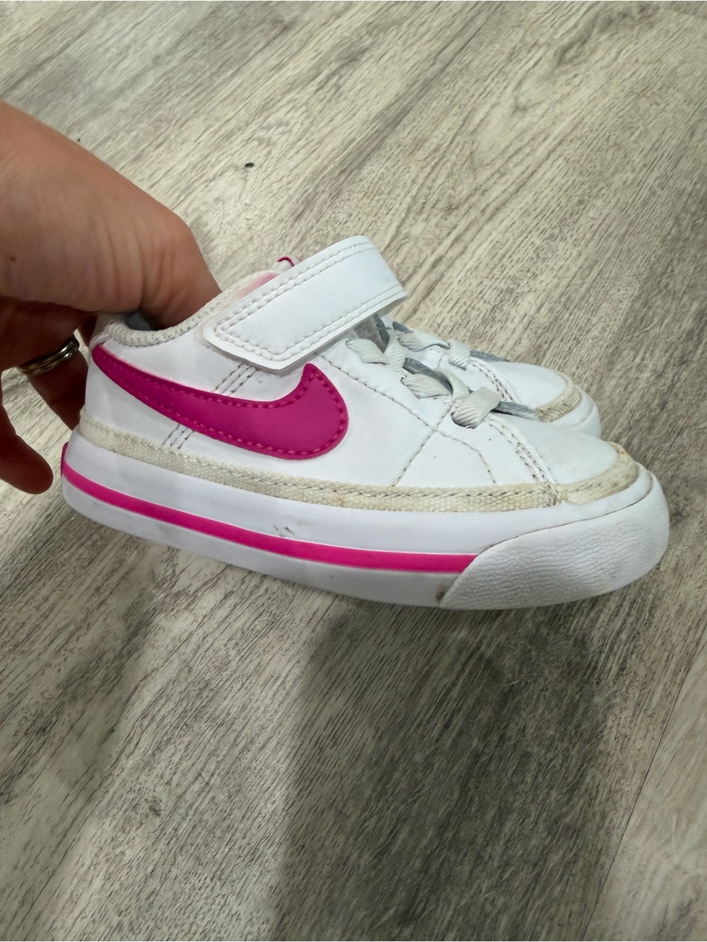 Nike Kids White and Hot Pink Low-Top Sneaker